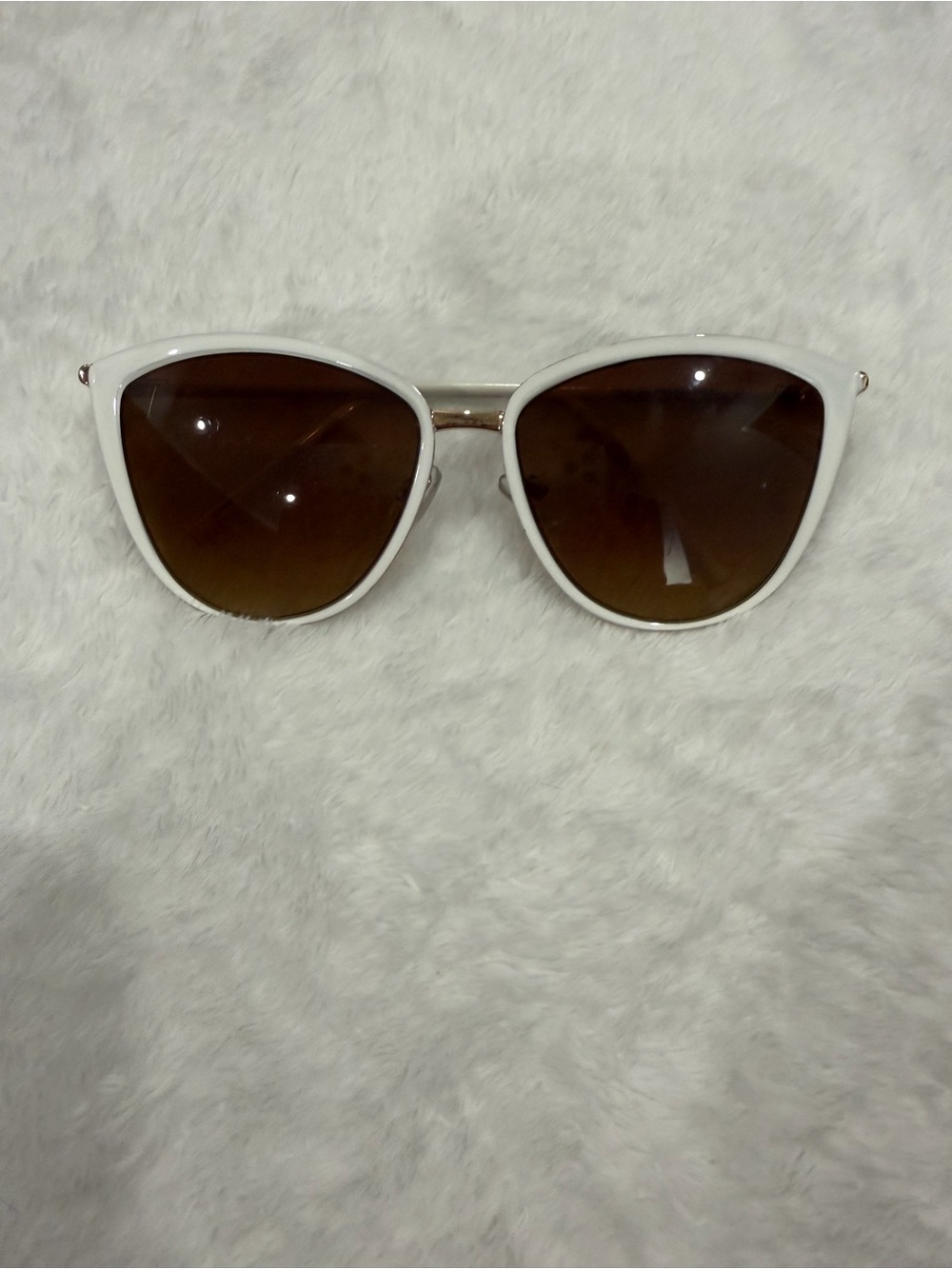 White Frame Brown Lens Women's Cat-Eye Sunglasses